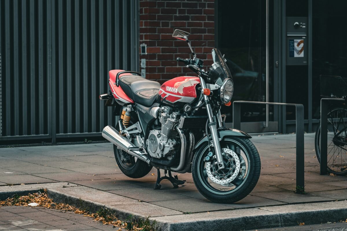 ¿Cómo elegir el aceite adecuado para tu moto?